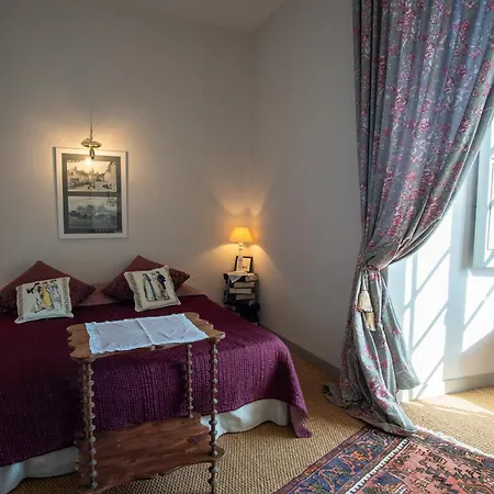 Chateau De Bed & Breakfast Durtal