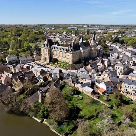 Chateau De Durtal